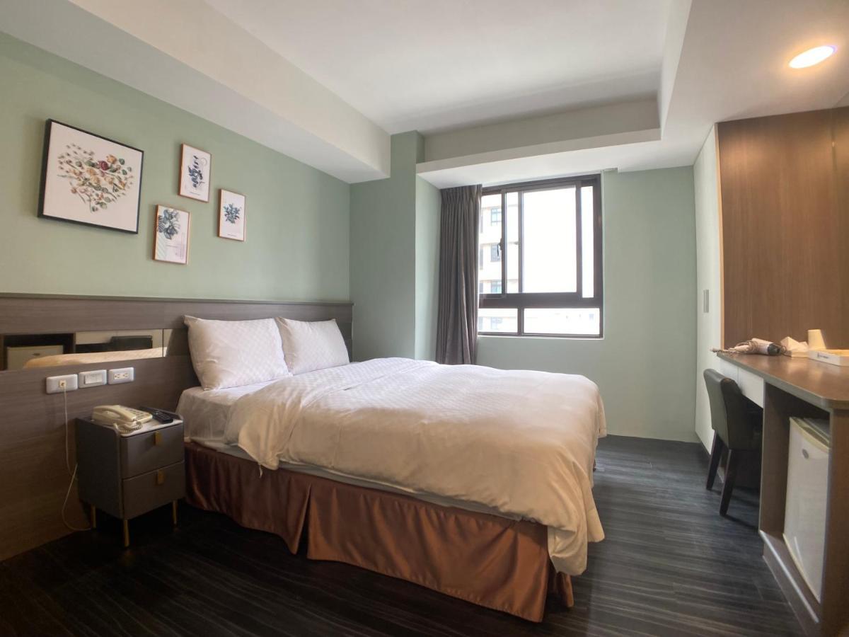 Bonjour Hotel Тайчжун Экстерьер фото