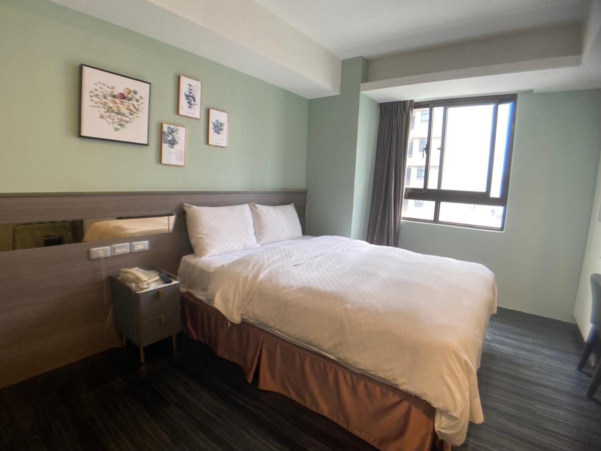 Bonjour Hotel Тайчжун Экстерьер фото