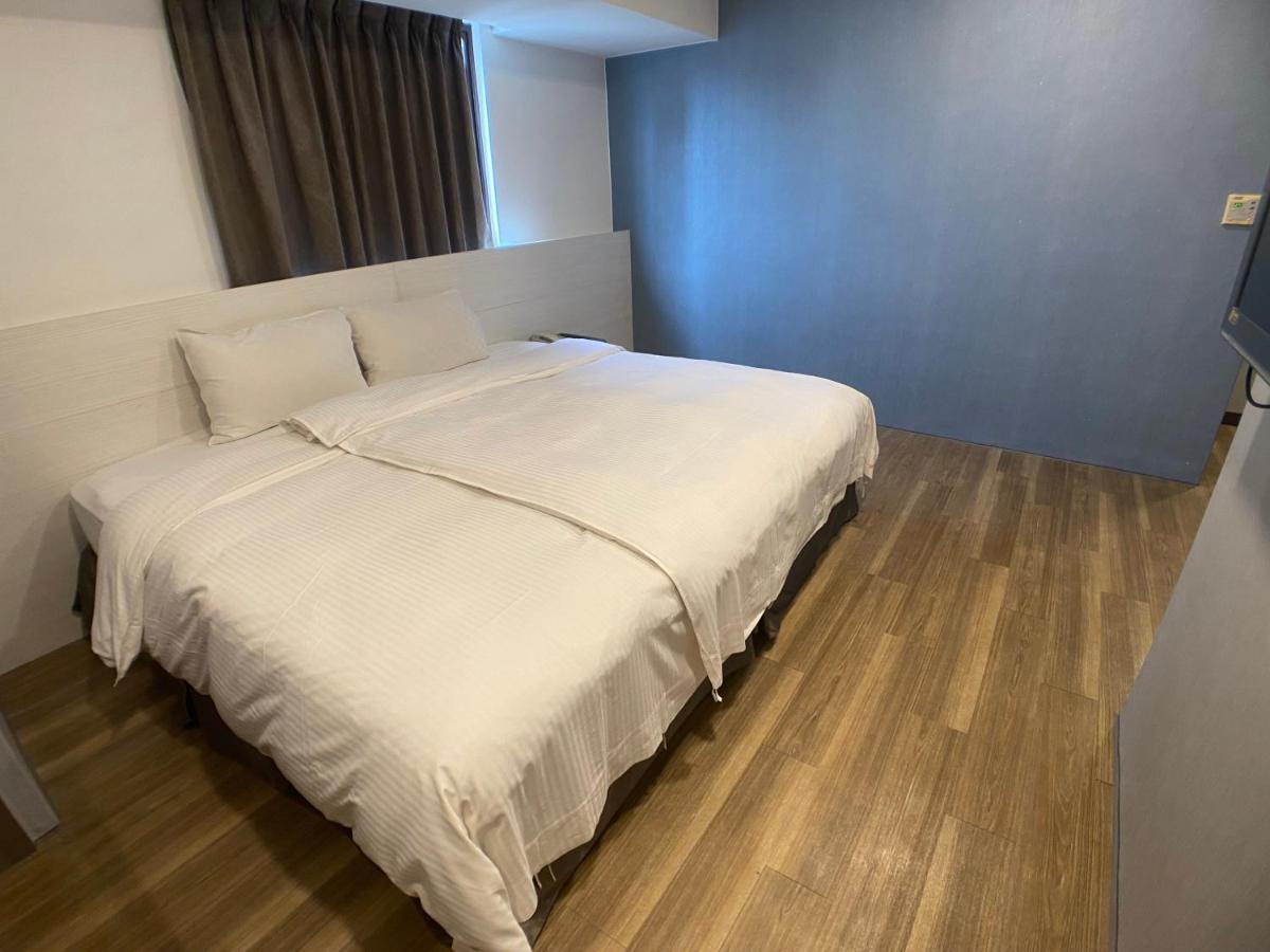 Bonjour Hotel Тайчжун Экстерьер фото